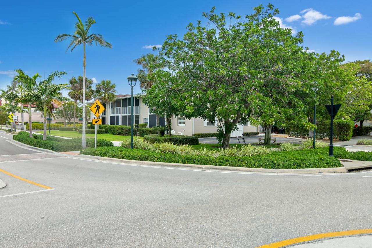 Beach Luxury 805 Apartment Naples Exterior photo